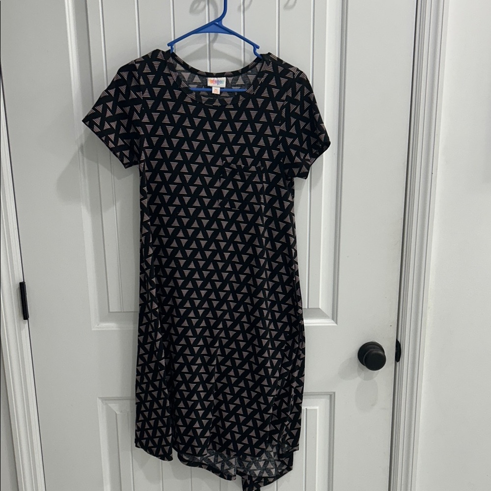 LuLaRoe Black and Gray Triangle Midi Dress